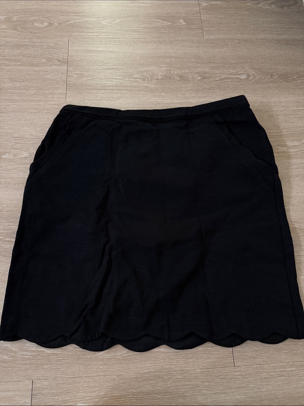 Skies Are Blue Black Scallop-Hem Mini Skirt